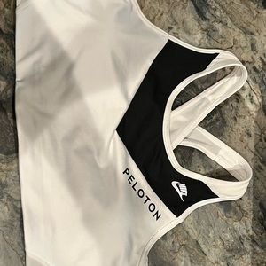 Nike peloton sports bra
